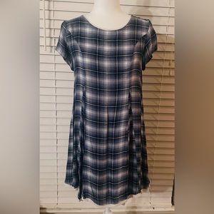 altar’d state plaid dress           Size M